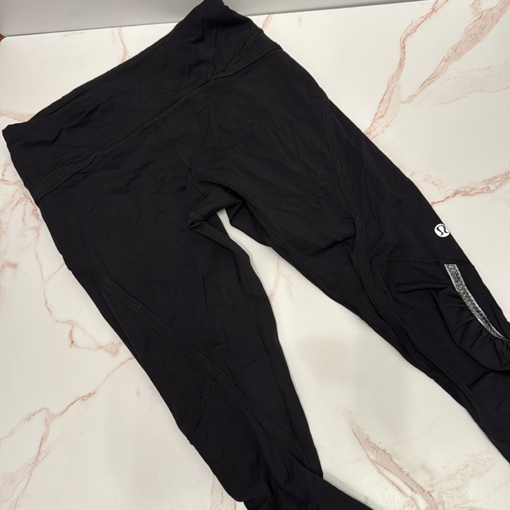 Size 2 lululemon black capris